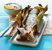 Patra-Ni-Macchi (Spicy Pomfrets steamed in banana Leaves)